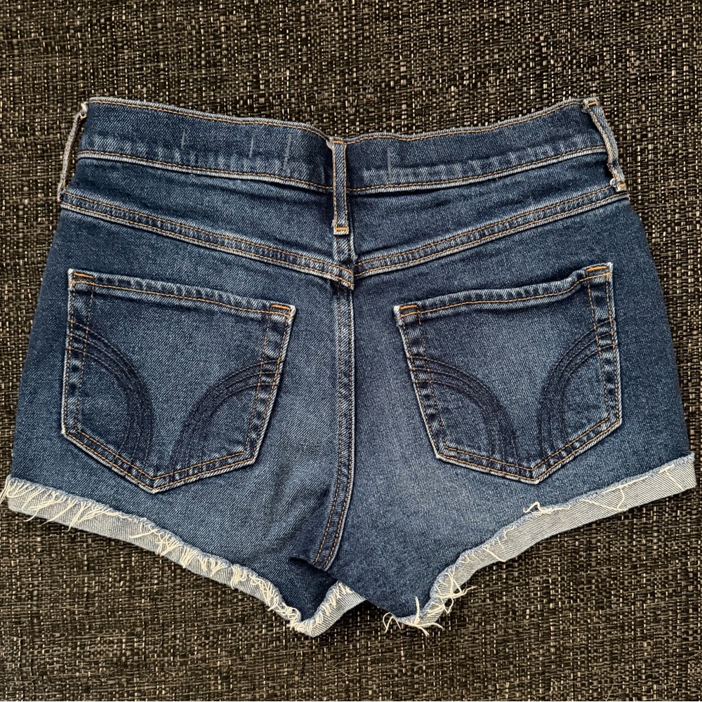 Hollister Jean Shorts - Picture 2 of 3